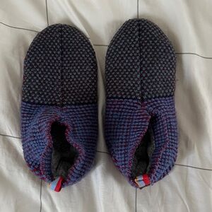 Bombas gripper slipper size small